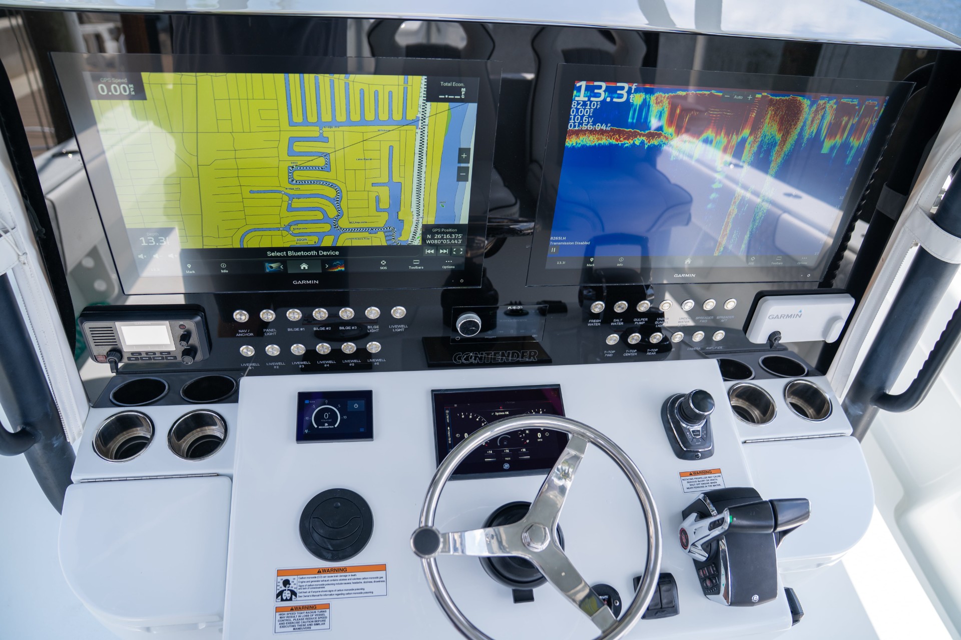 Yacht Photo 21